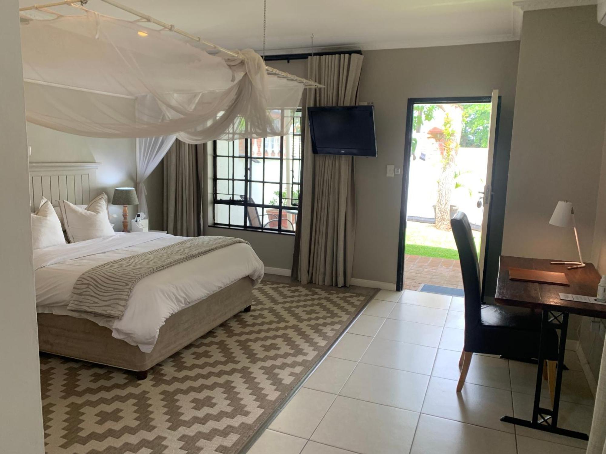 The Leslie Executive Hotel Blantyre Esterno foto