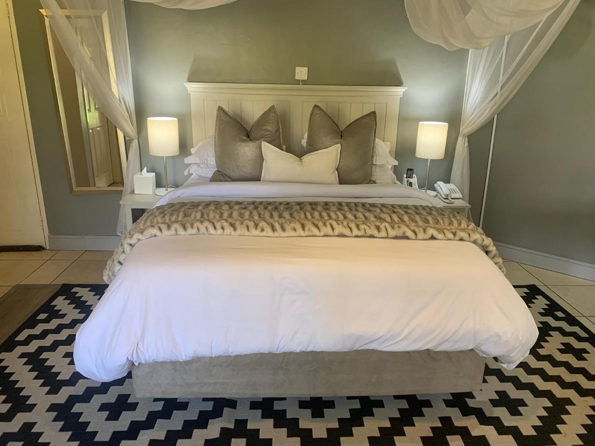 The Leslie Executive Hotel Blantyre Esterno foto