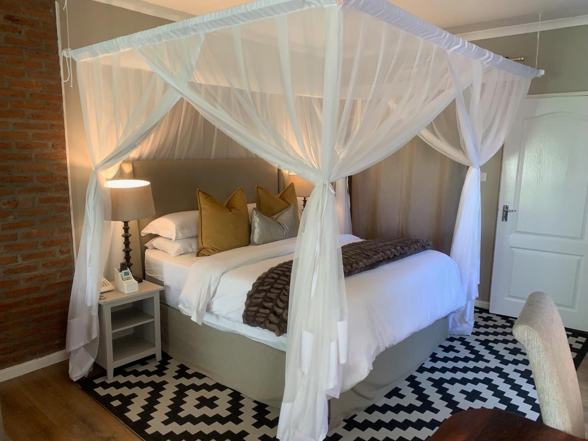 The Leslie Executive Hotel Blantyre Esterno foto