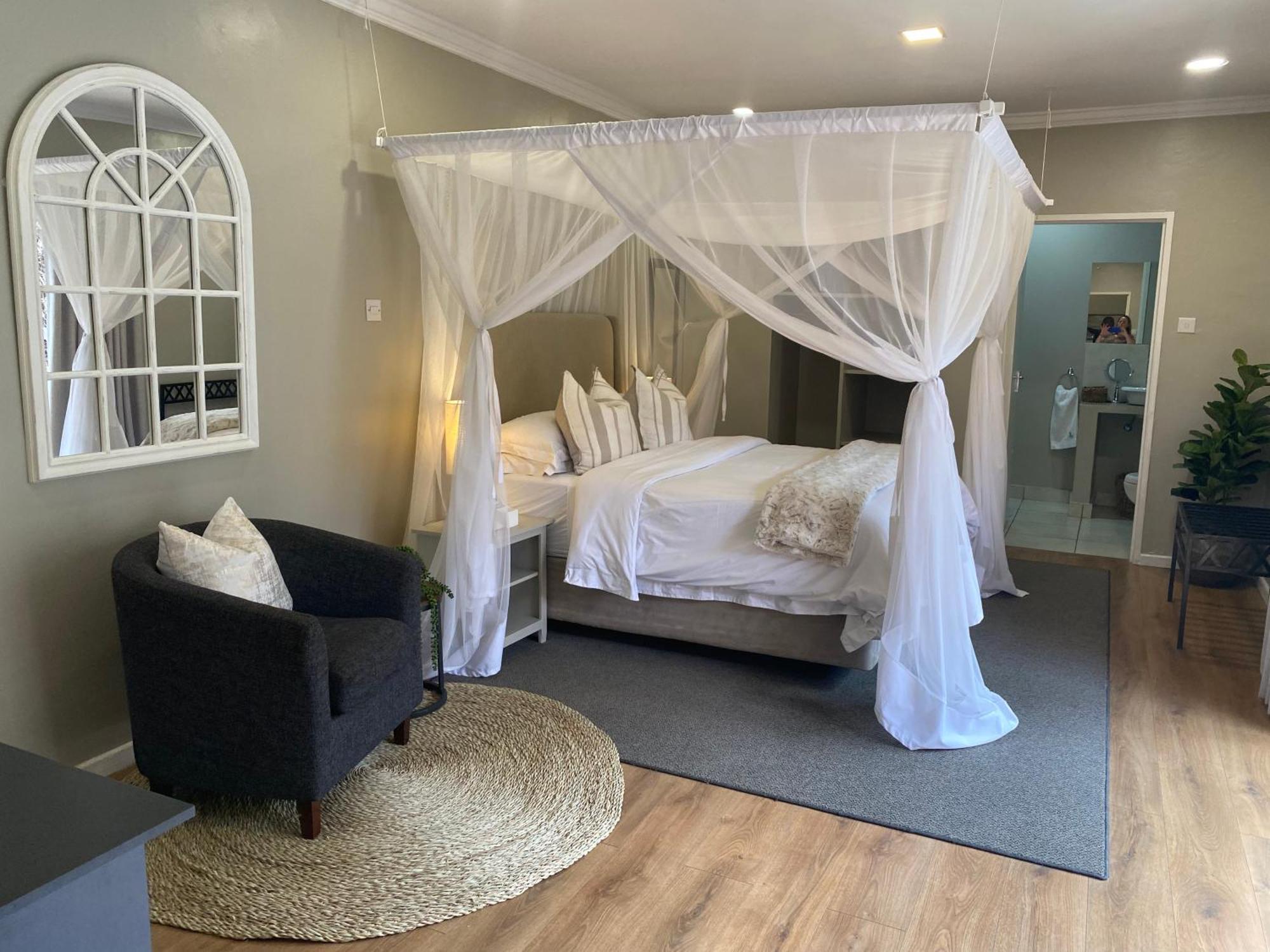 The Leslie Executive Hotel Blantyre Esterno foto